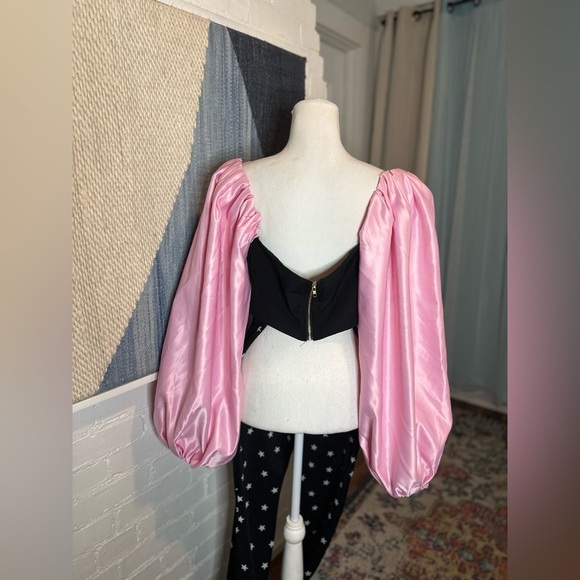 Fashion Nova Black Crop Top with Balloon Pink Sleeves - Picture 7 of 8